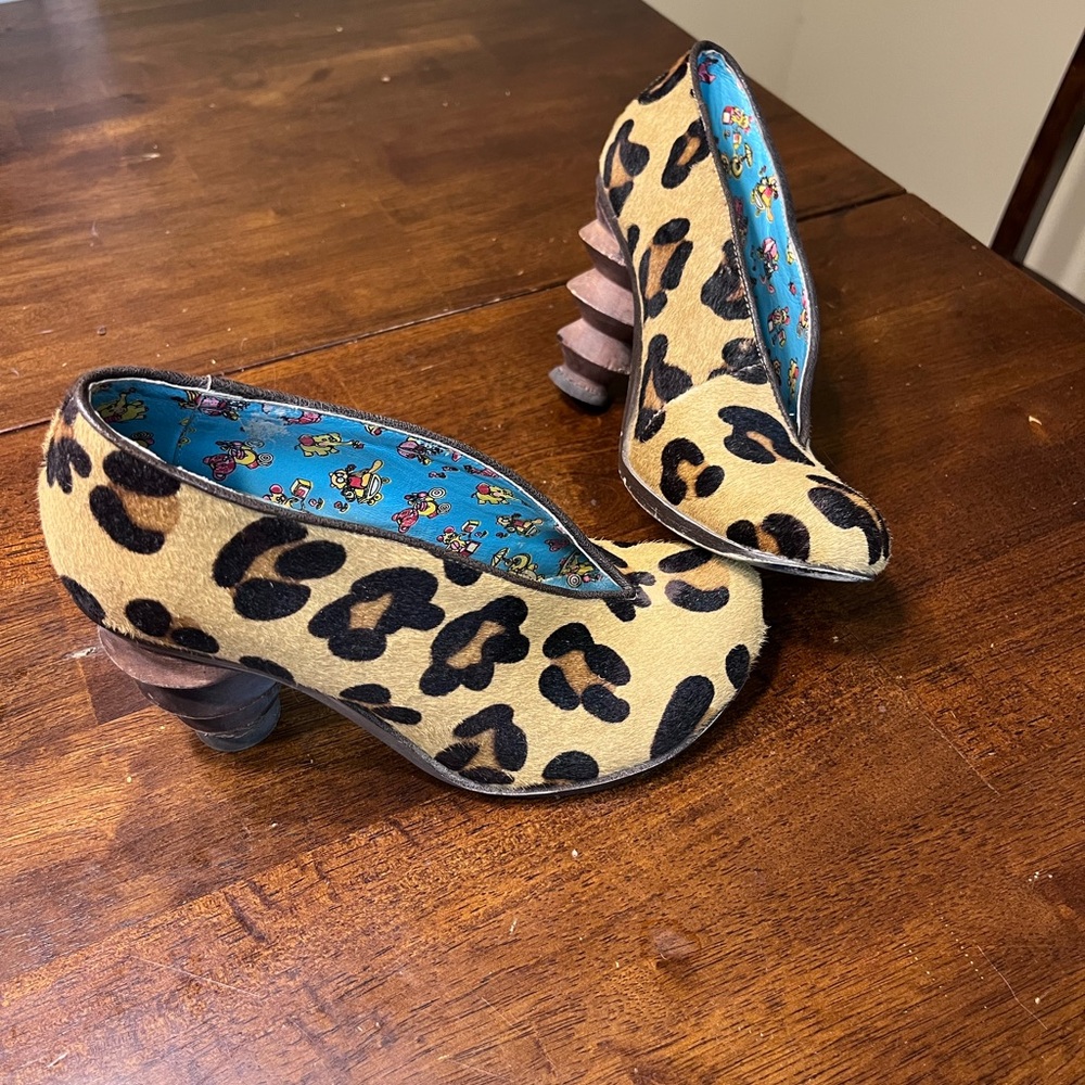 Irregular Choice Bangers Mash Cheetah Leopard Print Wood Heel Pump 6.5